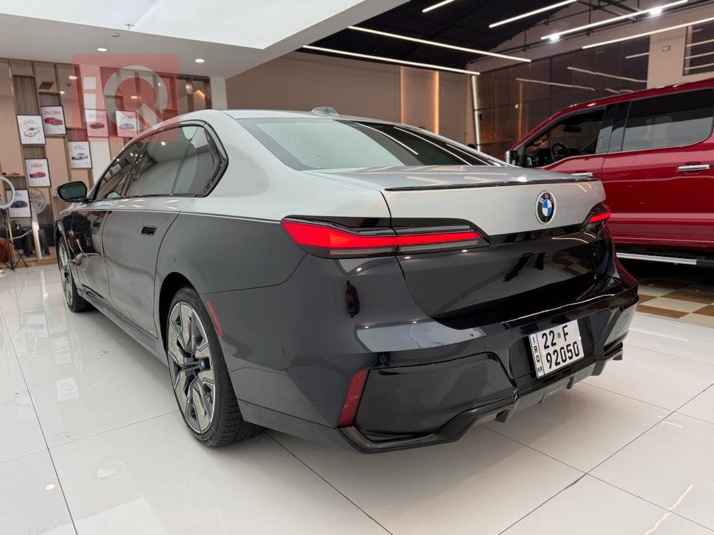 بي ام دبليو الفئة 7